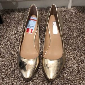 Gold INC pumps